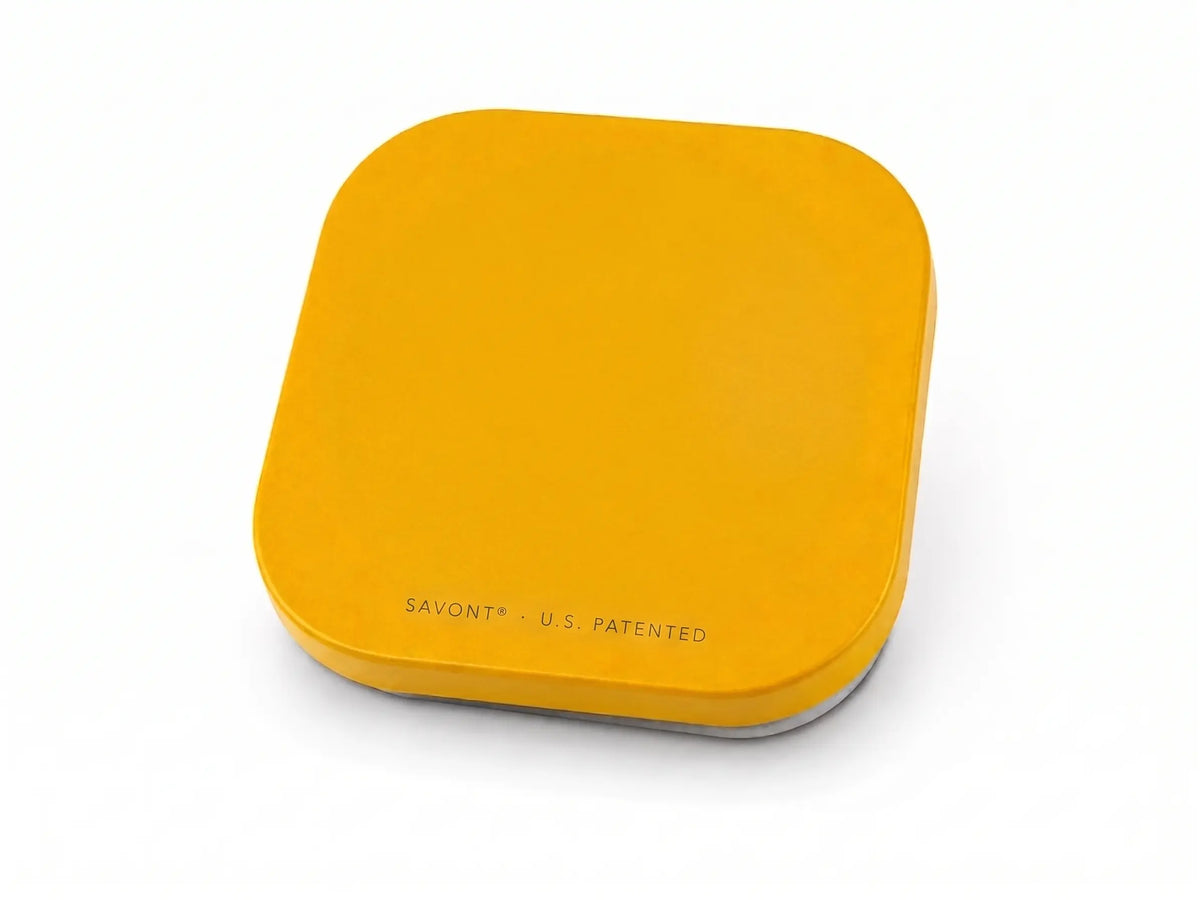 Couvercle de boîte à savon AirBox jaune avec cercle blanc bordé de bleu et inscription Your Brand